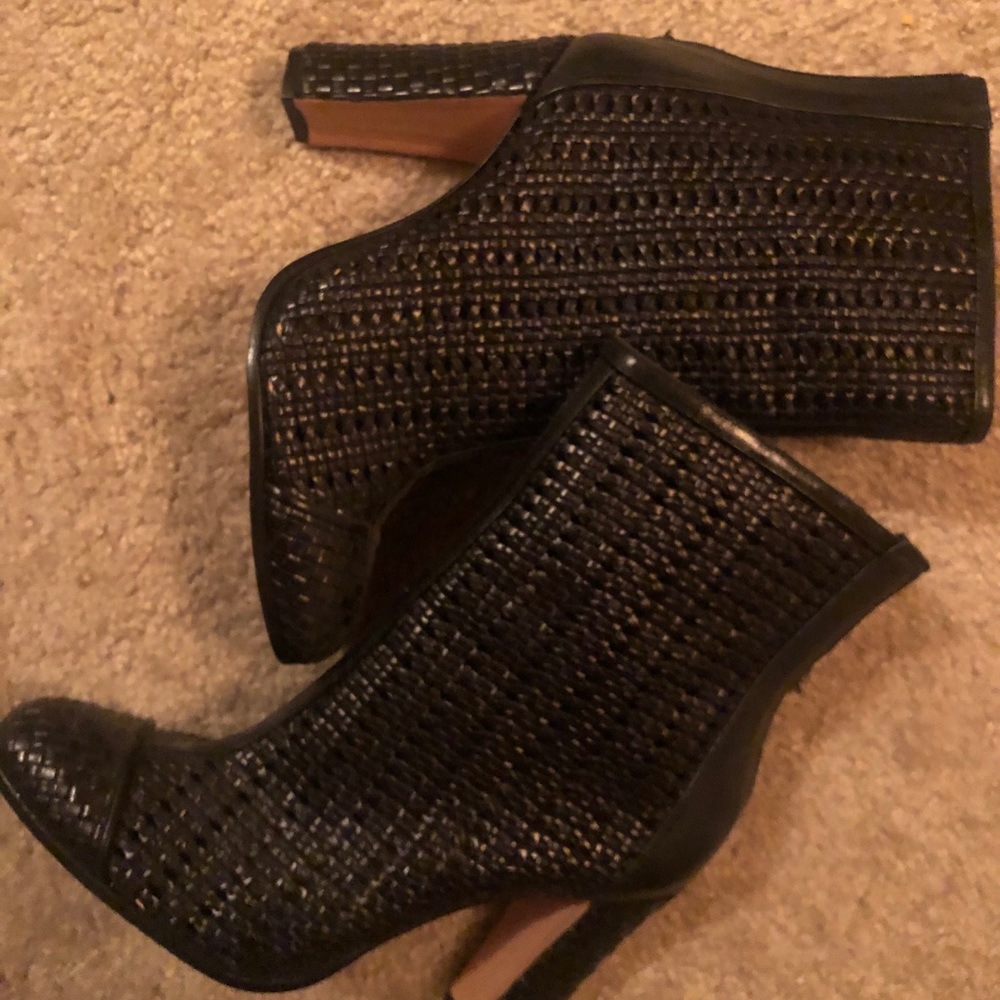 Schutz woven booties